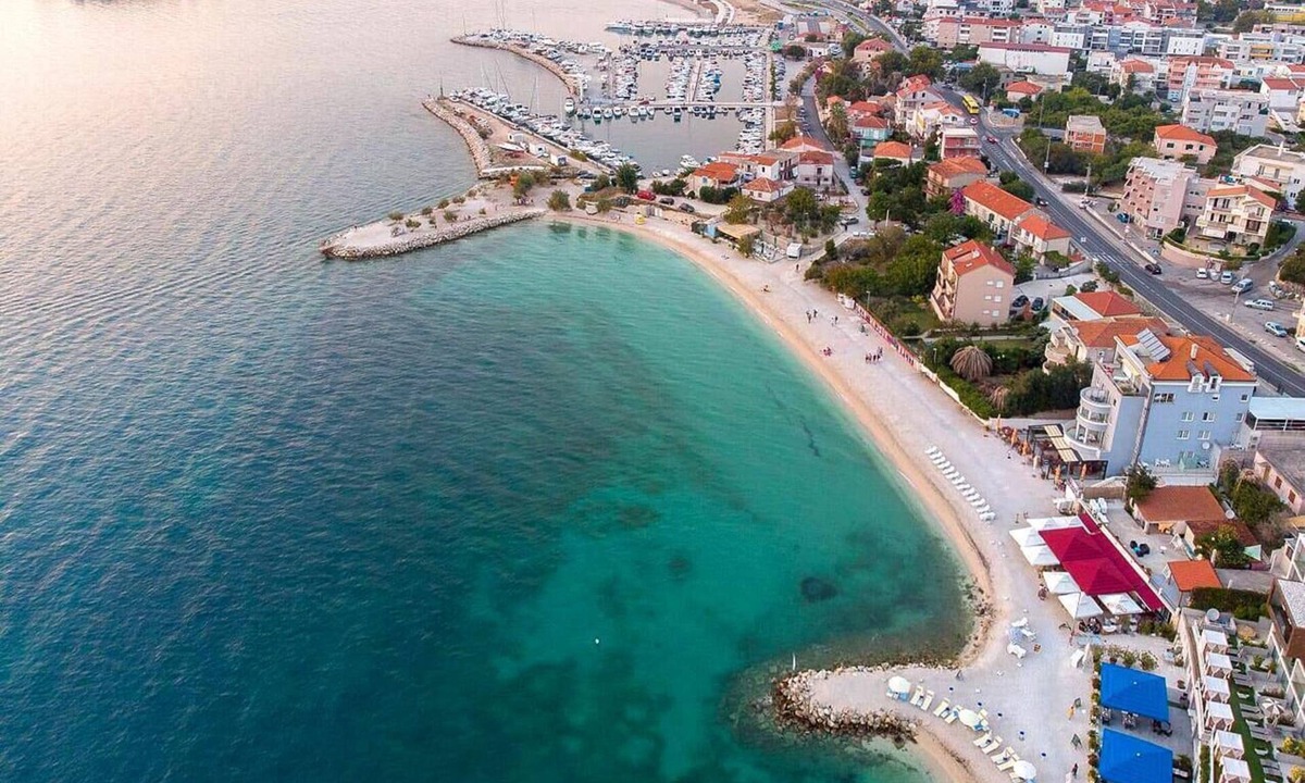 Podstrana Apartment | Two bedroom apartment with terrace and sea view Podstrana, Split (A-4859-b)