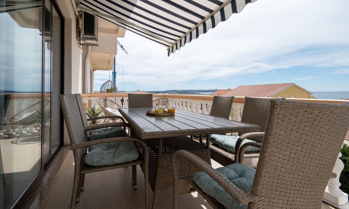 Povljana Apartment | Two bedroom apartment with terrace and sea view Povljana, Pag (A-224-b)