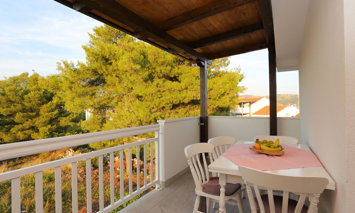 Rogoznica Apartment | Two bedroom apartment with terrace and sea view Rogoznica (A-4162-b)