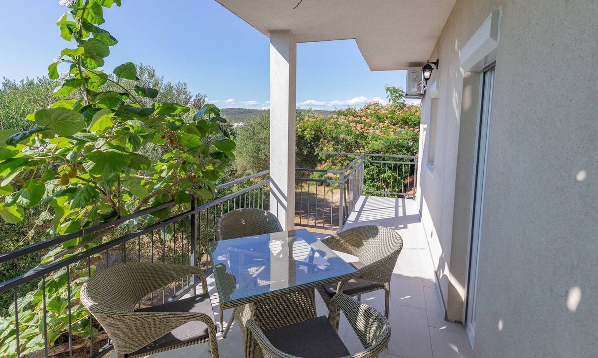 Sukosan Apartment | Two bedroom apartment near beach Sukošan, Zadar (A-6239-c)