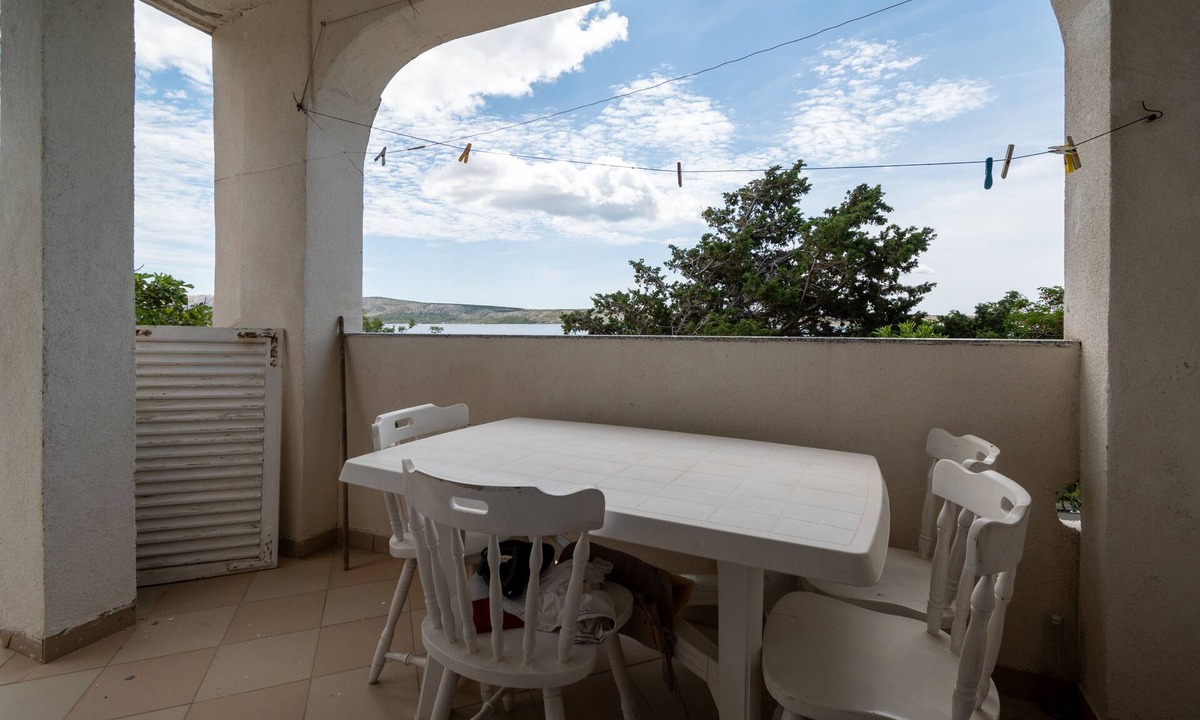 Vidalici Apartment | Two bedroom apartment near beach Vidalići (Pag) (A-6519-f)