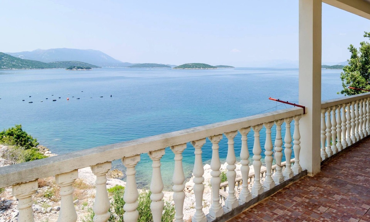 Dubrava Apartment | Two bedroom apartment near beach Cove Pještata (Pelješac) (A-14440-a)