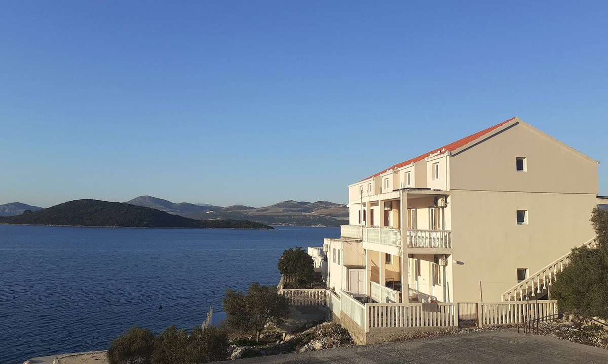 Dubrava Apartment | Two bedroom apartment near beach Cove Pještata (Pelješac) (A-14440-b)