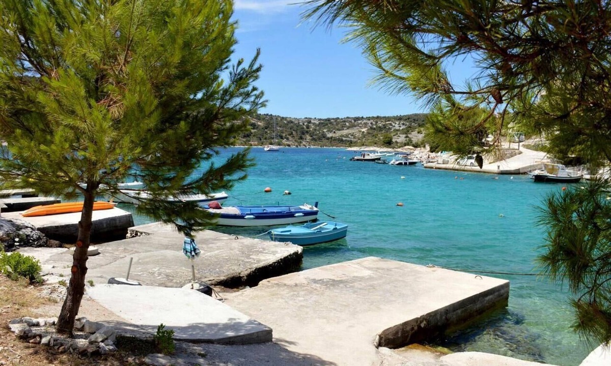 Sevid Apartment | Two bedroom apartment with terrace and sea view Sevid, Trogir (A-16897-b)