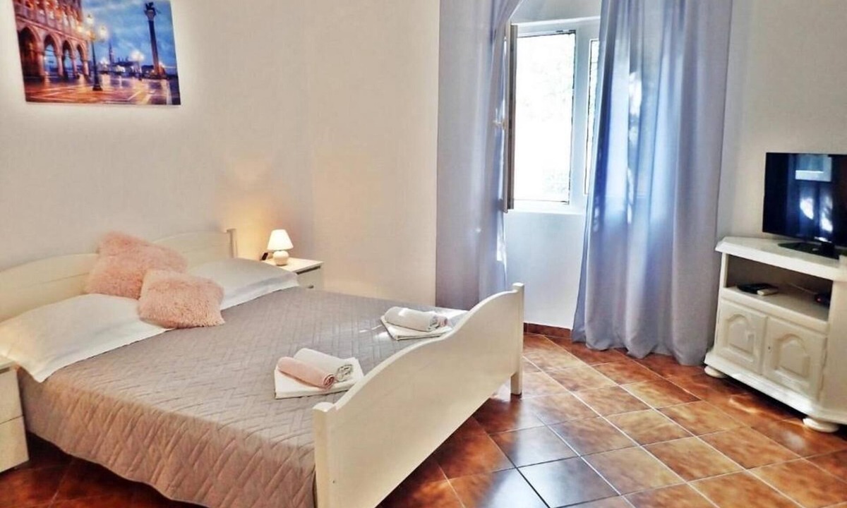 Seline Apartment | Two bedroom apartment with terrace Seline (Paklenica) (A-21208-a)
