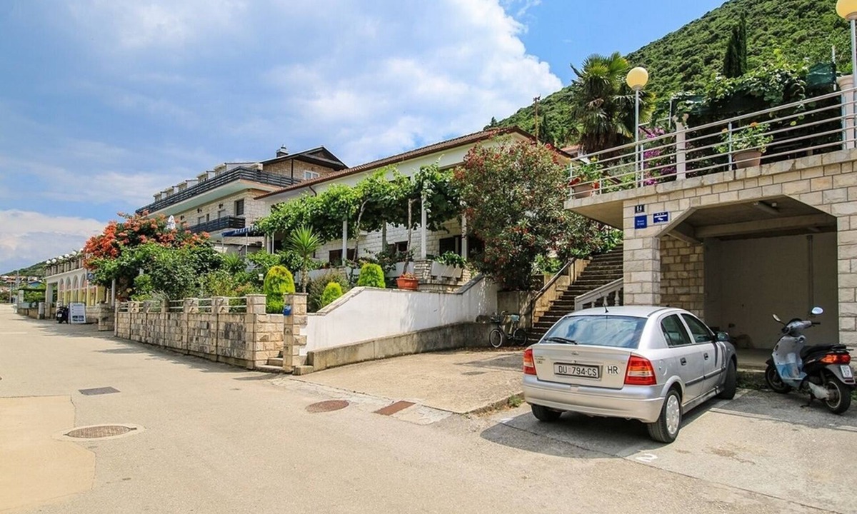 Trpanj Apartment | Two bedroom apartment with terrace Trpanj (Pelješac) (A-16004-b)