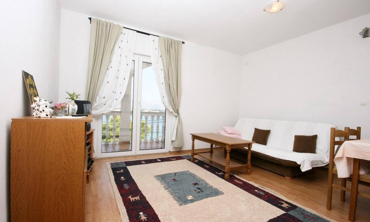 Mastrinka Apartment | Two bedroom apartment with terrace and sea view Mastrinka, Čiovo (A-4647-a)