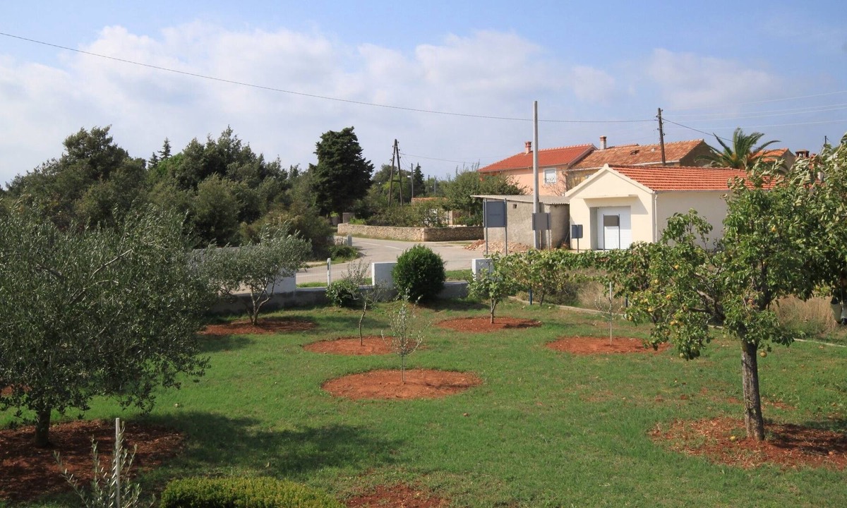 Muline Apartment | Two bedroom apartment with terrace Sušica, Ugljan (A-8265-b)