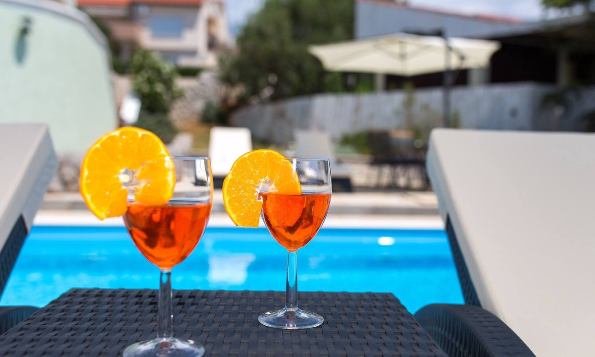 Punat Apartment | Two bedroom apartment with a swimming pool Punat, Krk (A-5345-a)