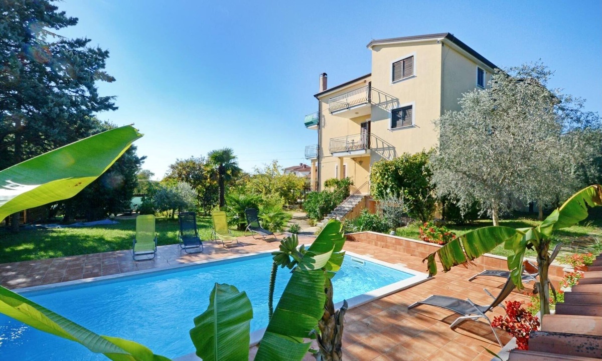 Valica Apartment | Two bedroom apartment with a swimming pool Valica, Umag (A-21926-b)