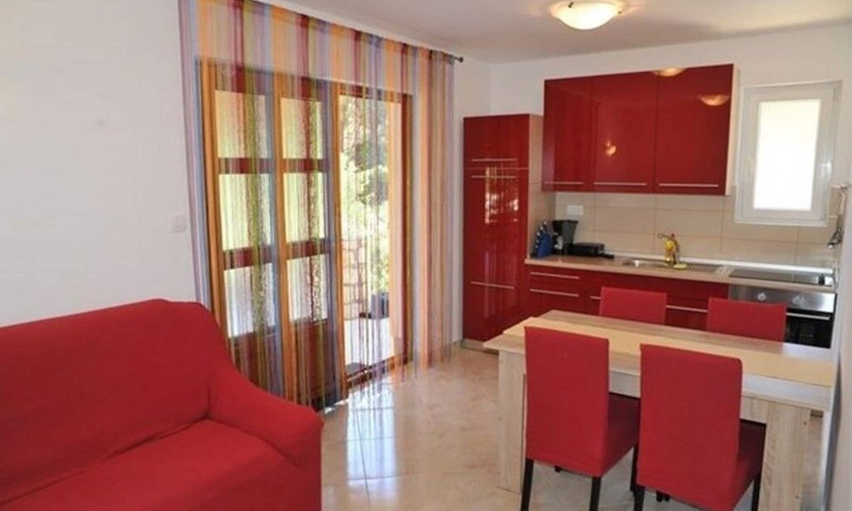 Suha Punta Apartment | Two bedroom apartment with terrace Kampor, Rab (A-24554-a)