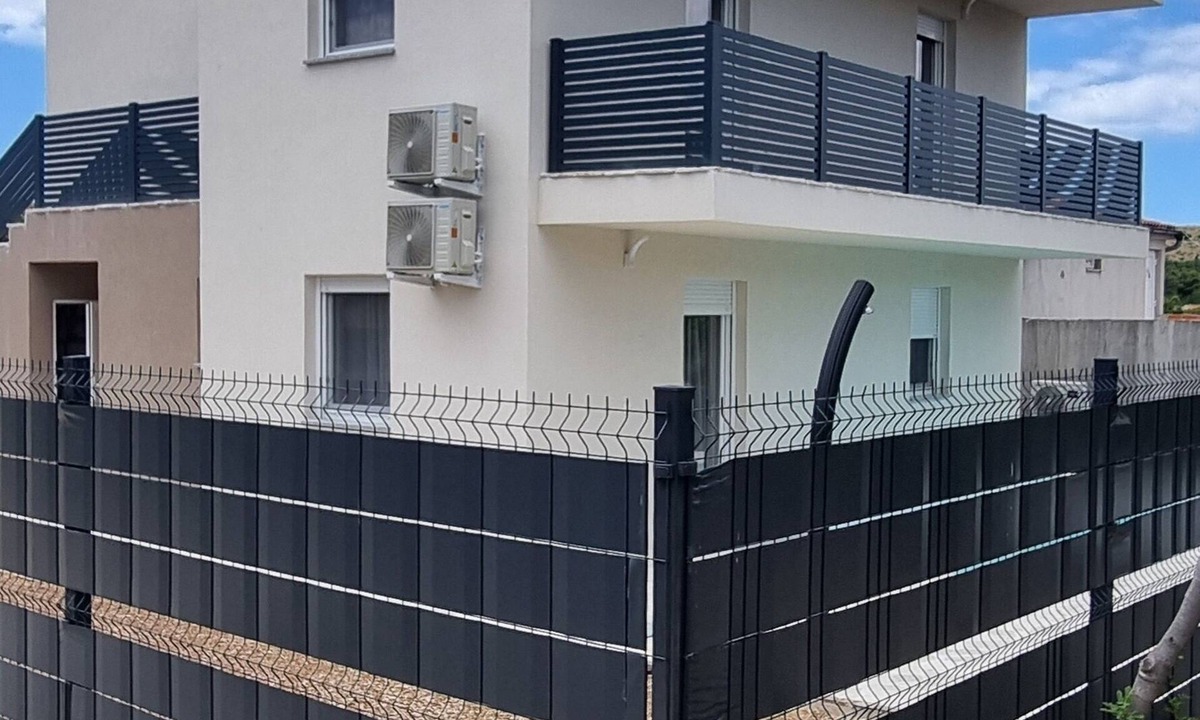 Vir Apartment | Two bedroom apartment with a swimming pool Vir - Lozice, Vir (A-24328-a)