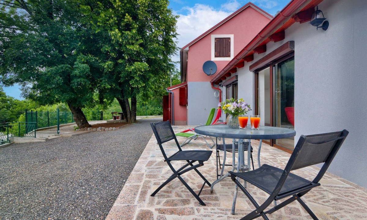 Novi Vinodolski House | Vacation home Luka by Interhome