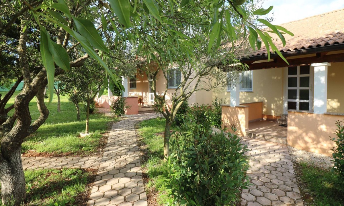 Antonci House | Vacation apartment Bungalow Melisa 5 with pool