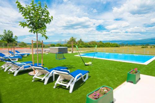 Trilj Apartment | Vacation apartments Mario with pool
