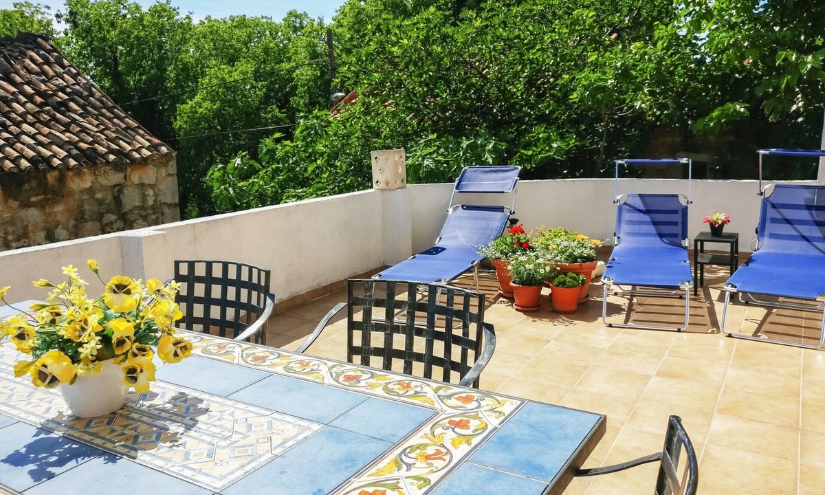 Starigrad House | Vacation home N&M by Interhome