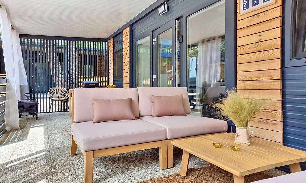 Pakostane House | Vacation home Arsen by Interhome