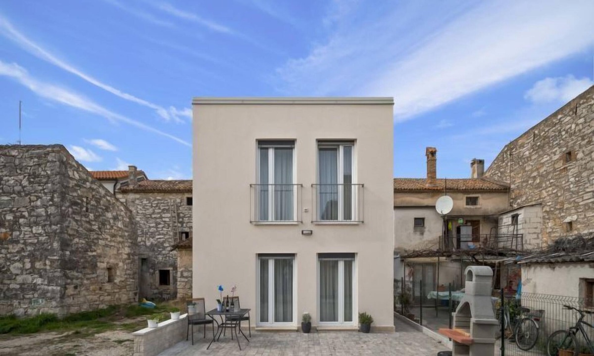 Novigrad House | Vacation home Dario by Interhome