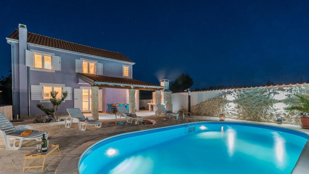 Privlaka House | Vacation Home Lavandera