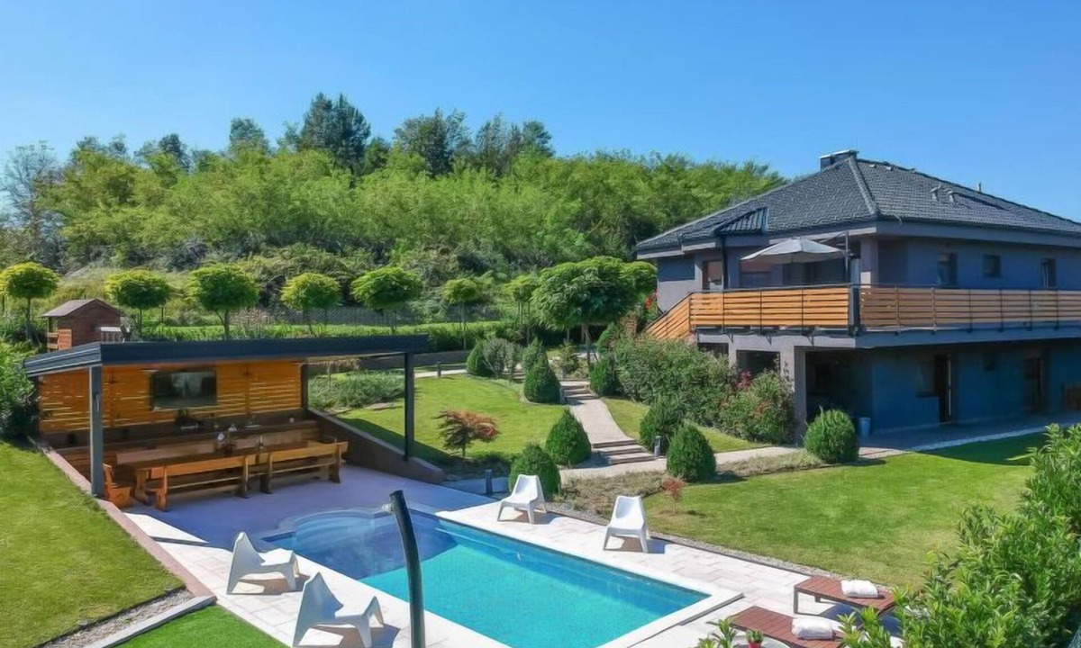 Bosiljevo House | Vacation home Mia by Interhome