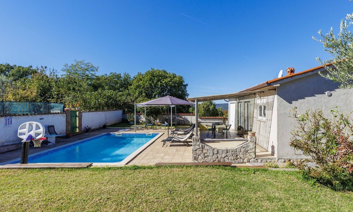 Sveta Nedelja House | Vacation home Sandra by Interhome