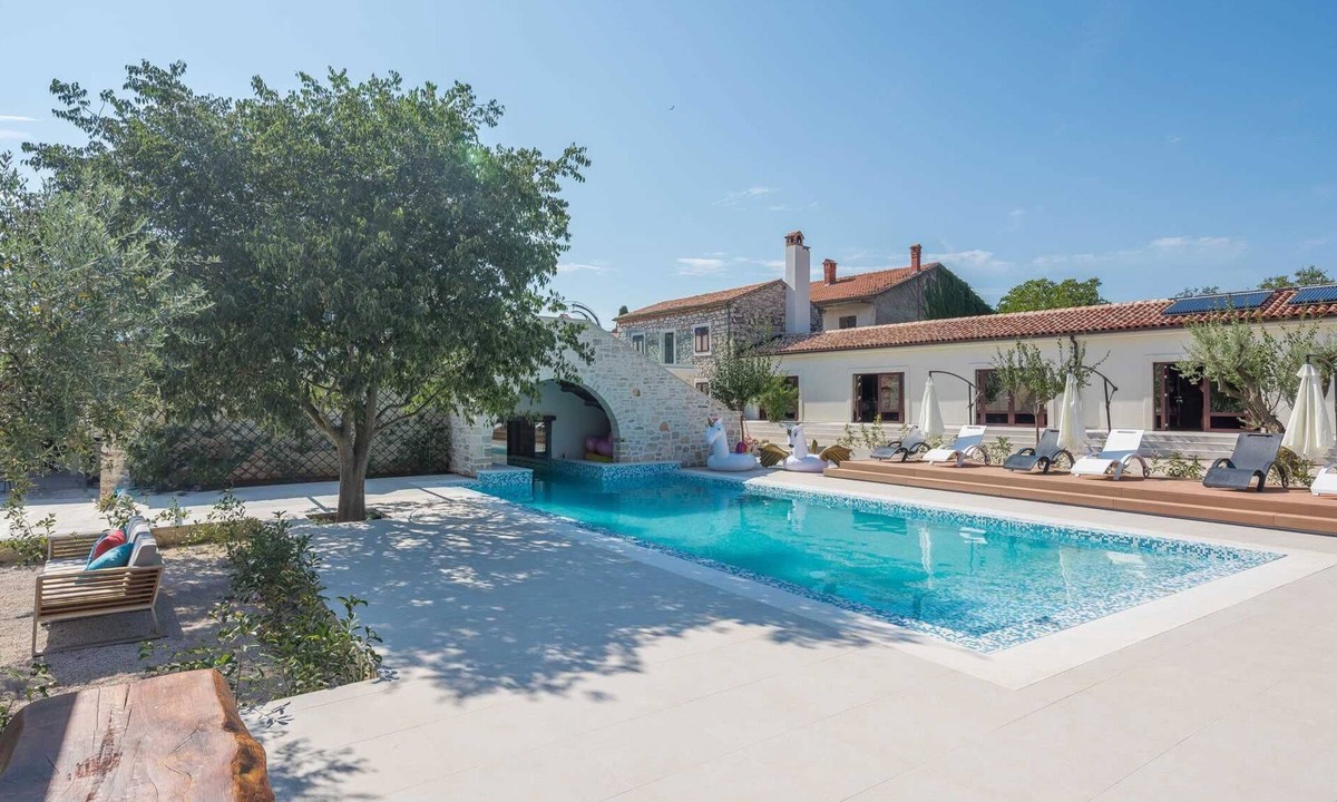 Fiorini Villa | Vacay Luxury Villa LV