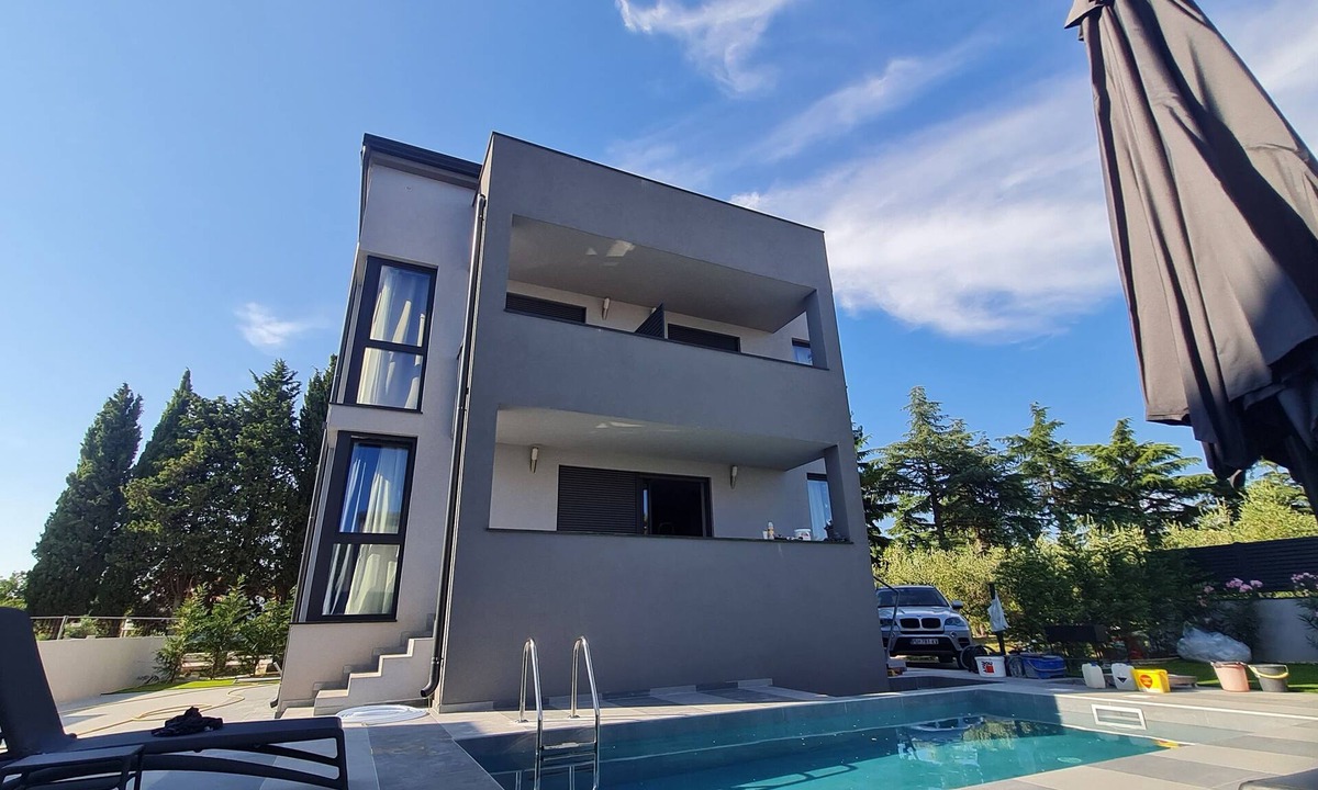 Funtana Villa | VAL 22,villa 200 m from beach ,with pool , fitness,
