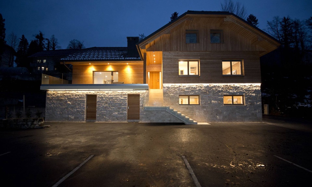 Bled Villa | Vila Alpina - Modern comfy room in a peaceful & natural environment