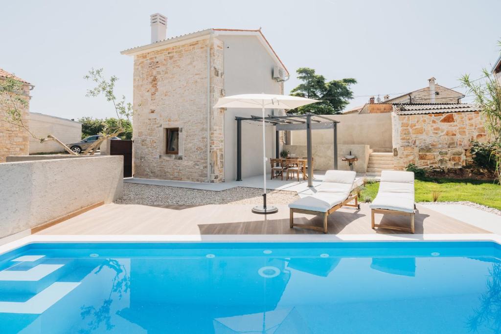 Valtura Villa | Villa Allegra Design Heritage 2026 - Private Swimming Pool & Garden