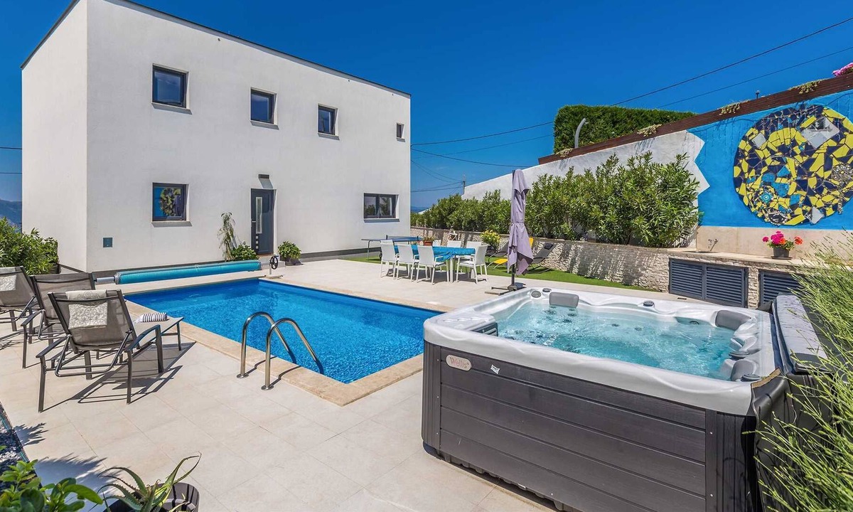Milohnici House | Villa ALMA with private pool