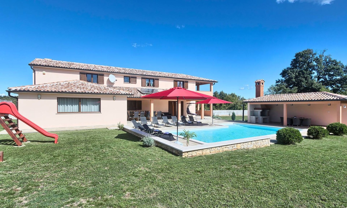 Rojnici House | Villa Amber by Interhome