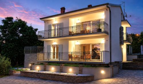 Brtonigla Villa | Villa Amoena with Pool and Sauna
