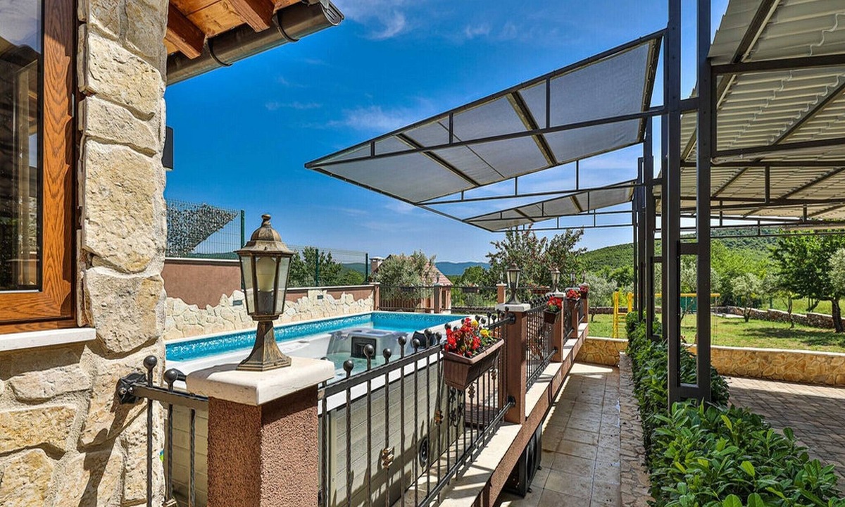 Lecevica Villa | Villa Antonio - Five Bedroom Villa with Swimming Pool
