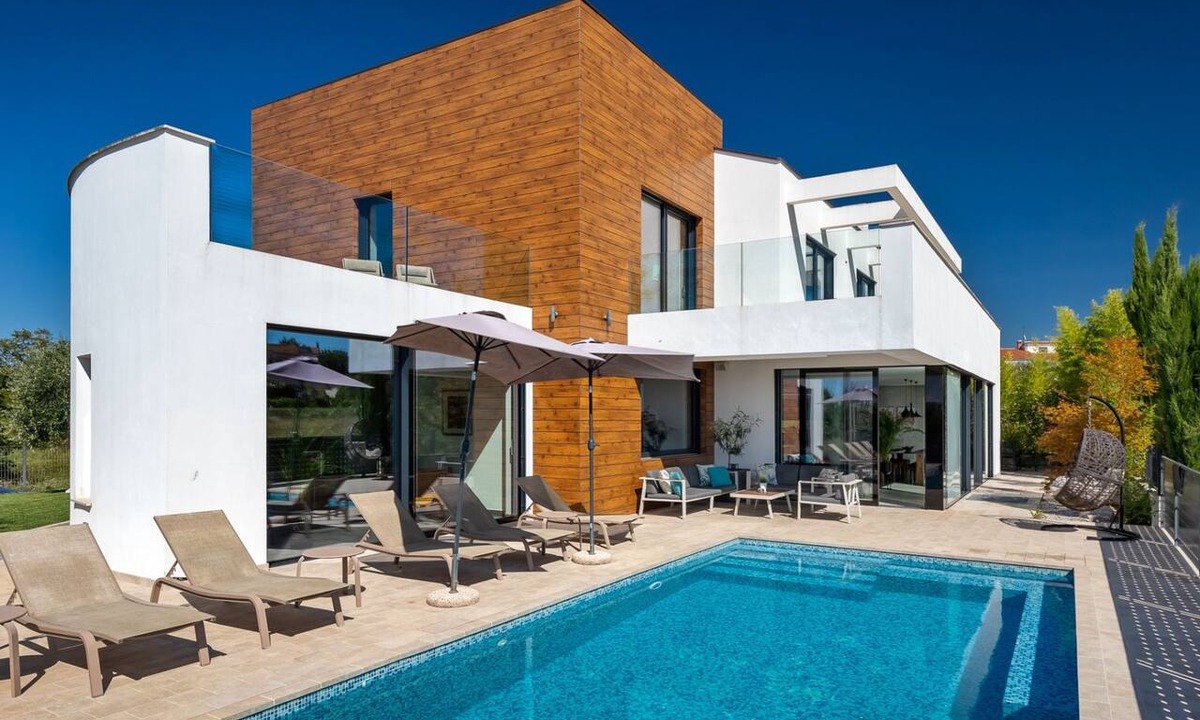 Farini Villa | Villa Aria by Villas Guide