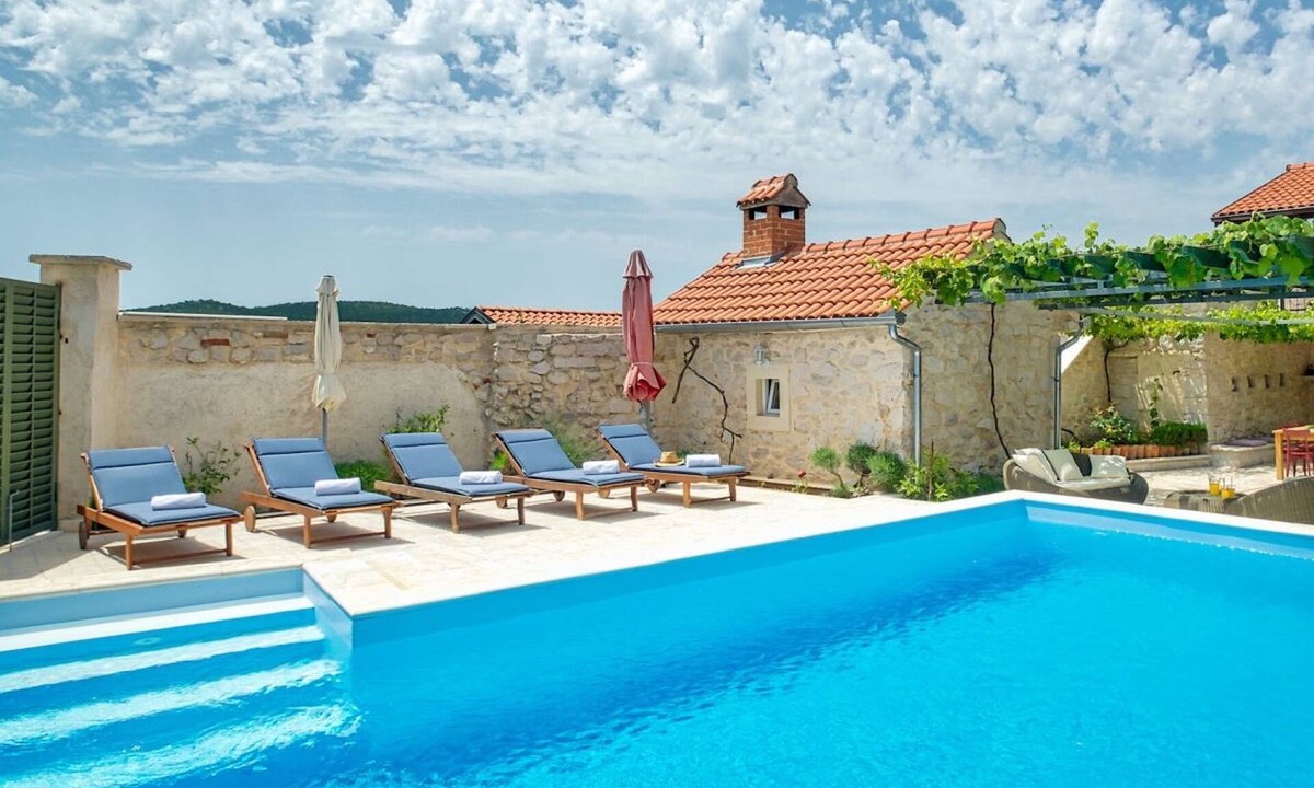 Benkovac House | Villa Asteralis (V7051-K1) - Zapužane