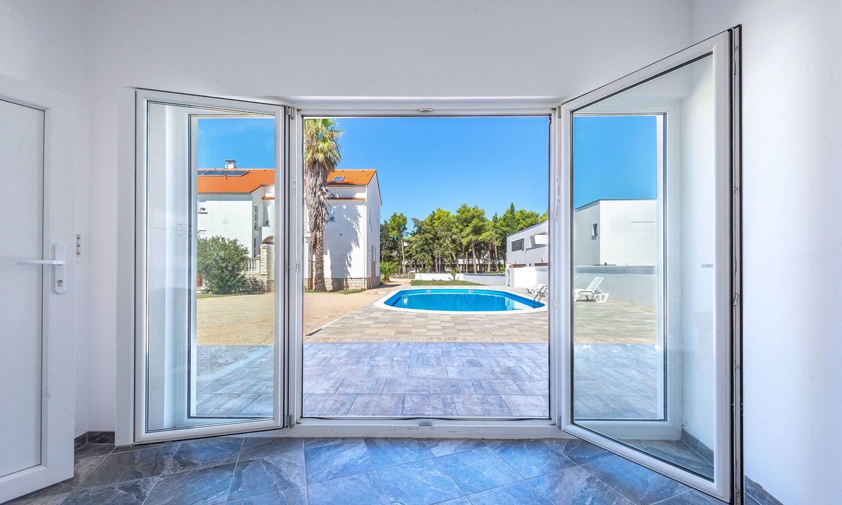 Zrce Villa | Villa Christina for up to 28 people - with pool, max. capacity 30 people
