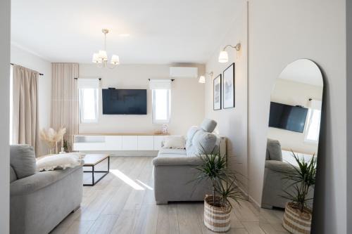 Poljica Apartment | Villa Coleum - with pool and hot tub