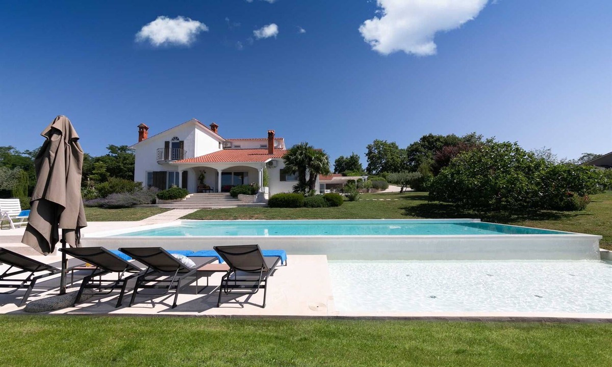 Trviz Villa | Villa Colors of Nature with Pool