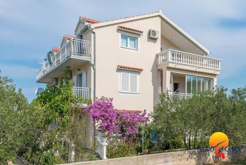 Brodarica Apartment | Villa Dajana