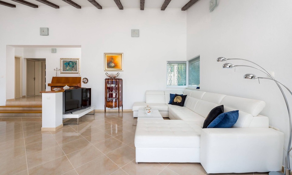 Klis Villa | Villa Dea - Luxury Villa with Outdoor Swimming Pool