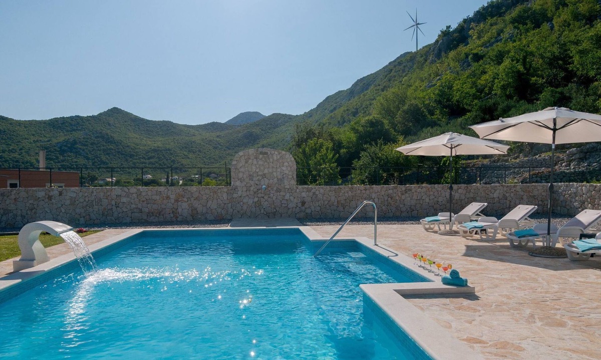 Seoca House | Villa Elin mit großem, privatem Pool in Seoca by Interhome