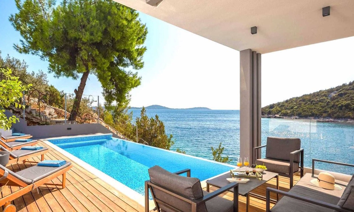 Vinisce Villa | Villa Endless Summer - 5 Star beachfront villa with a pool by MyWaycation