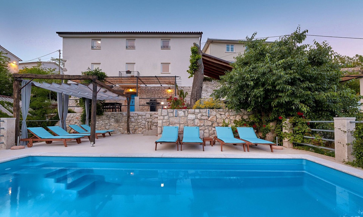Zagore Villa | Villa Eugenia for 8 people with private pool & large garden only 3 km from the beach