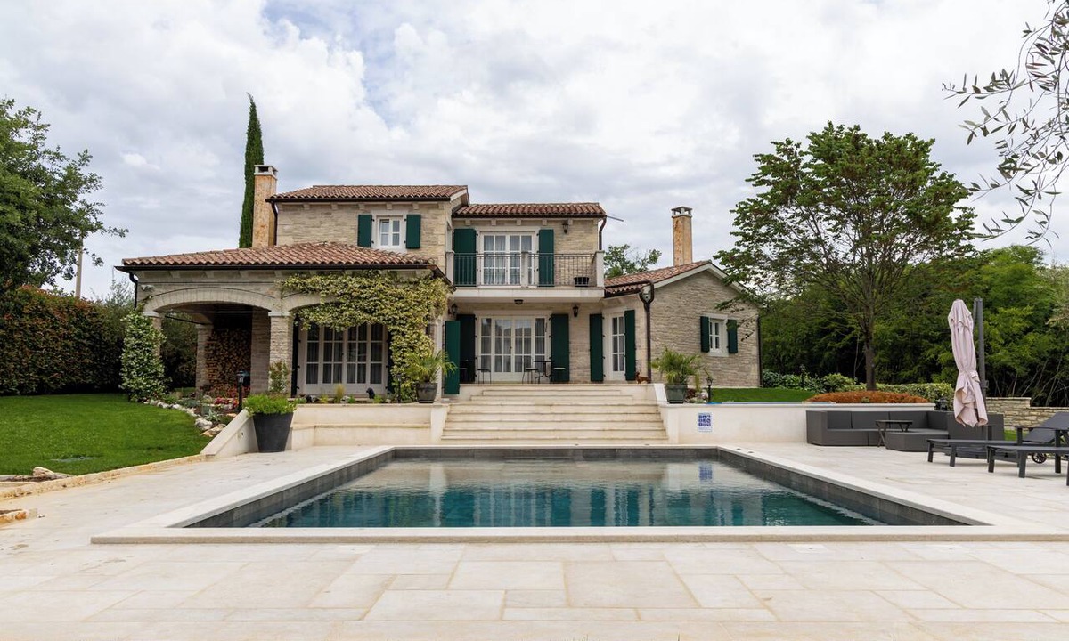 Baderna House | Villa Experience with swimming pool