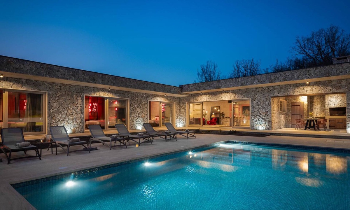 Dicmo Villa | Villa Fantažija - Split by Villas Guide