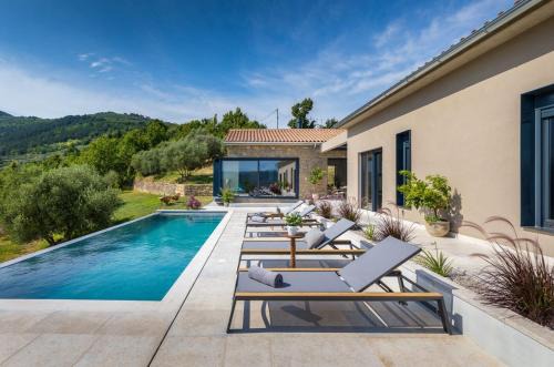 Oprtalj Villa | Villa Horto by Villsy