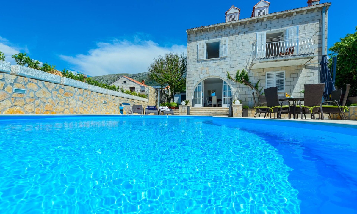 Pile Villa | Villa Ida - Five-Bedroom Villa with Swimming Pool and Sea View