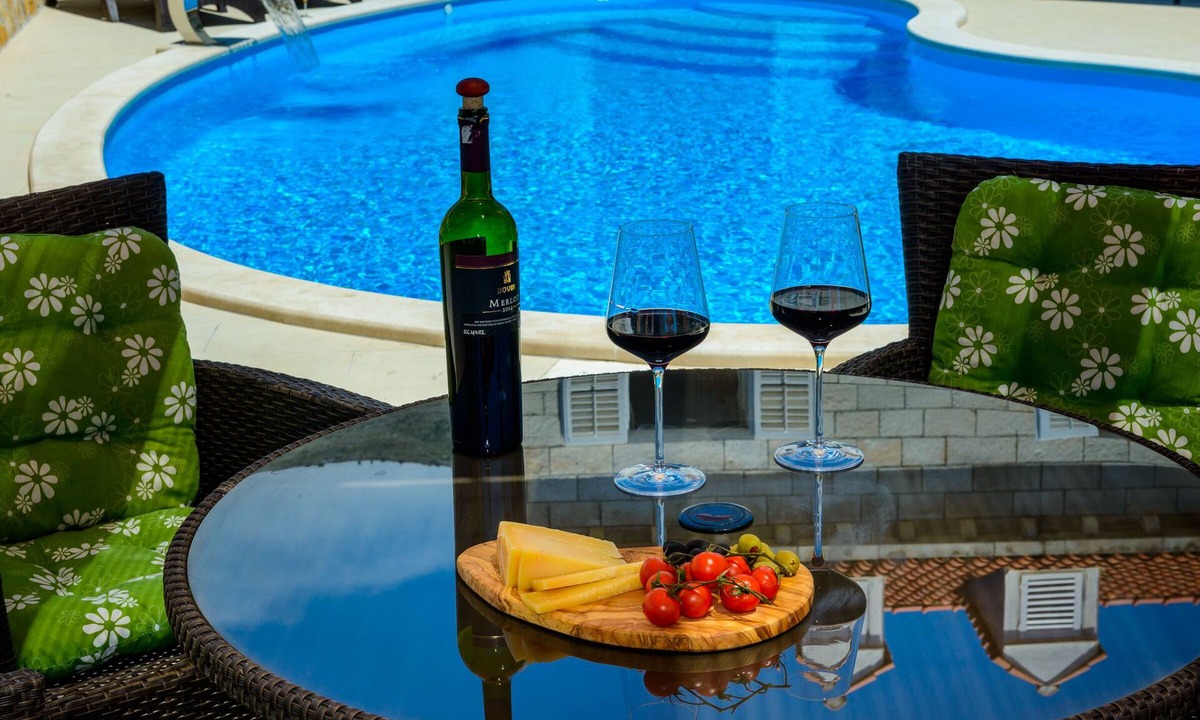 Pile Villa | Villa Ida - Five-Bedroom Villa with Swimming Pool and Sea View