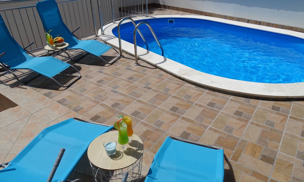 Crikvenica Apartment | Villa in Crikvenica, sea view, pool, close to the beach