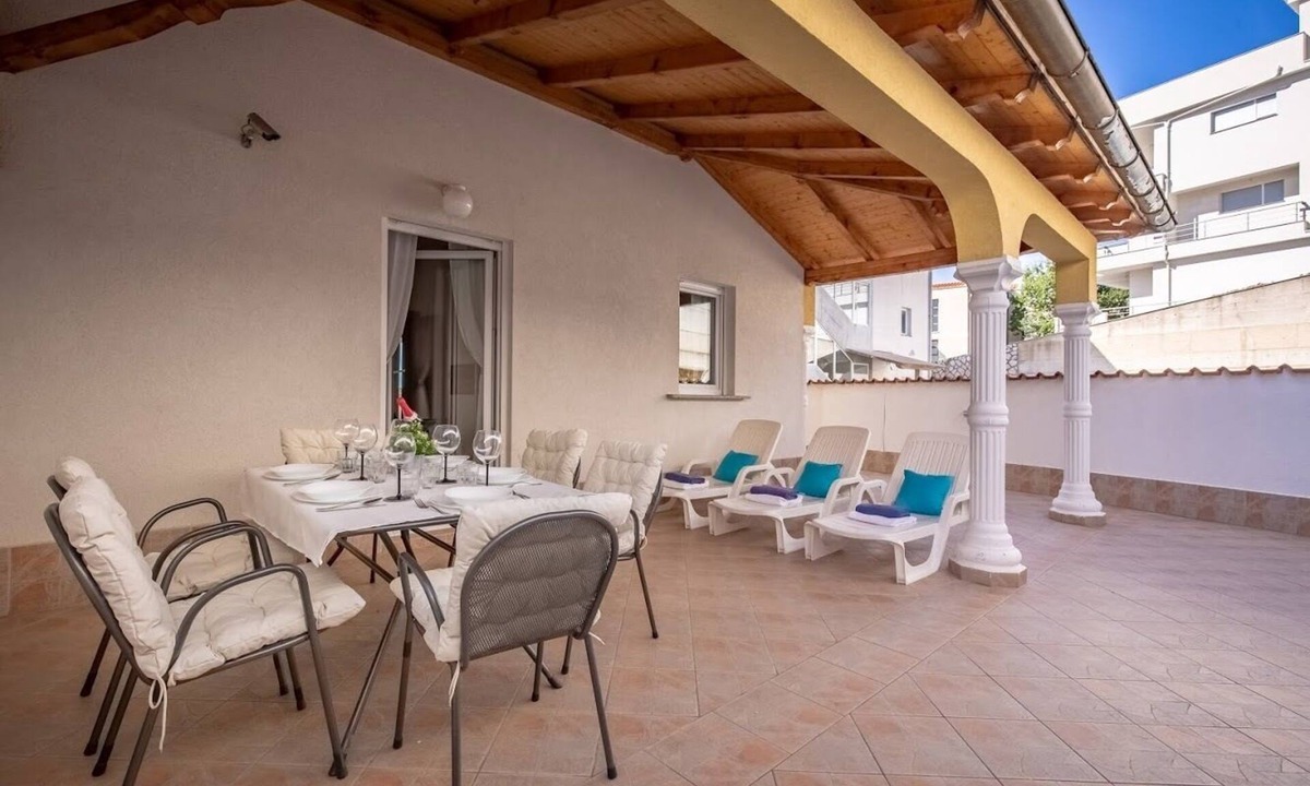 Dramalj Apartment | Villa in Dramalj, family friendly, pool, close to the beach